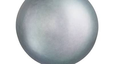a polished and gray tahitian pearl