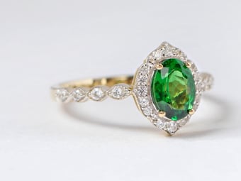 tsavorite garnet ring set in yellow gold