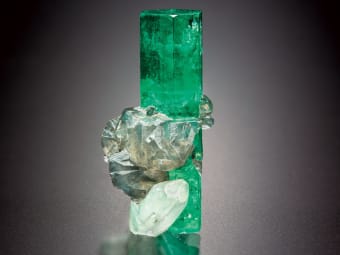 Uncut Emerald